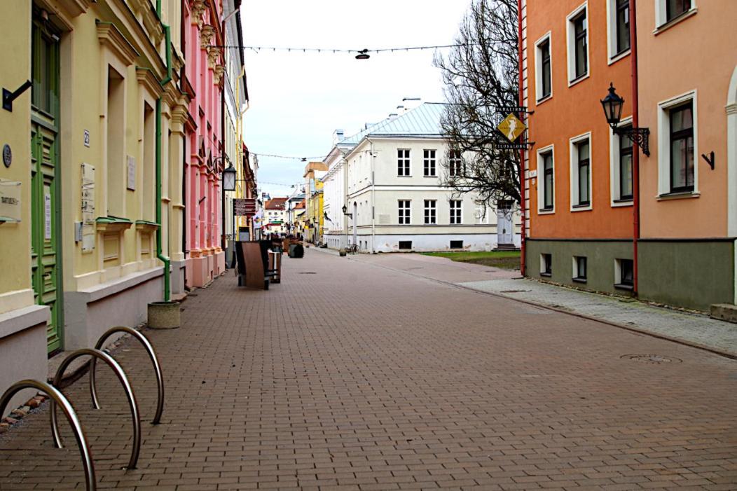 Panda House - Luxury In Old Town Apartamento Tartu Exterior foto